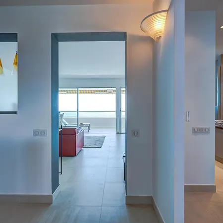 Sunny Apartment *