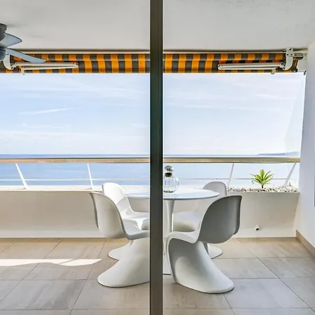 Sunny Apartment *